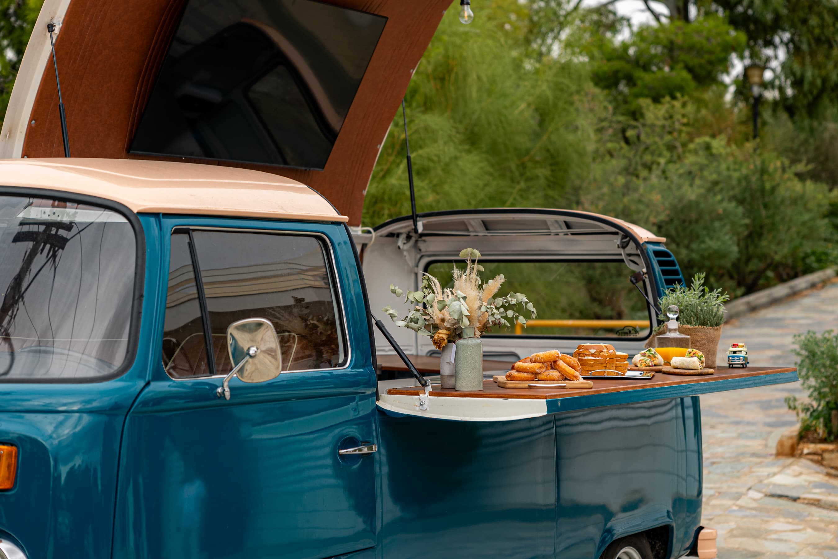 Λεπτομέρεια από το vintage van του The VeatERAN Van